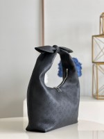 Louis Vuitton Why Knot MM - Image 6