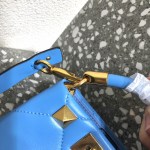 Valentino Garavani Roman Stud - Image 6