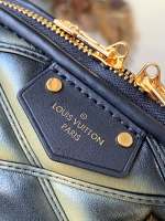 Louis Vuitton Alma BB - Image 6