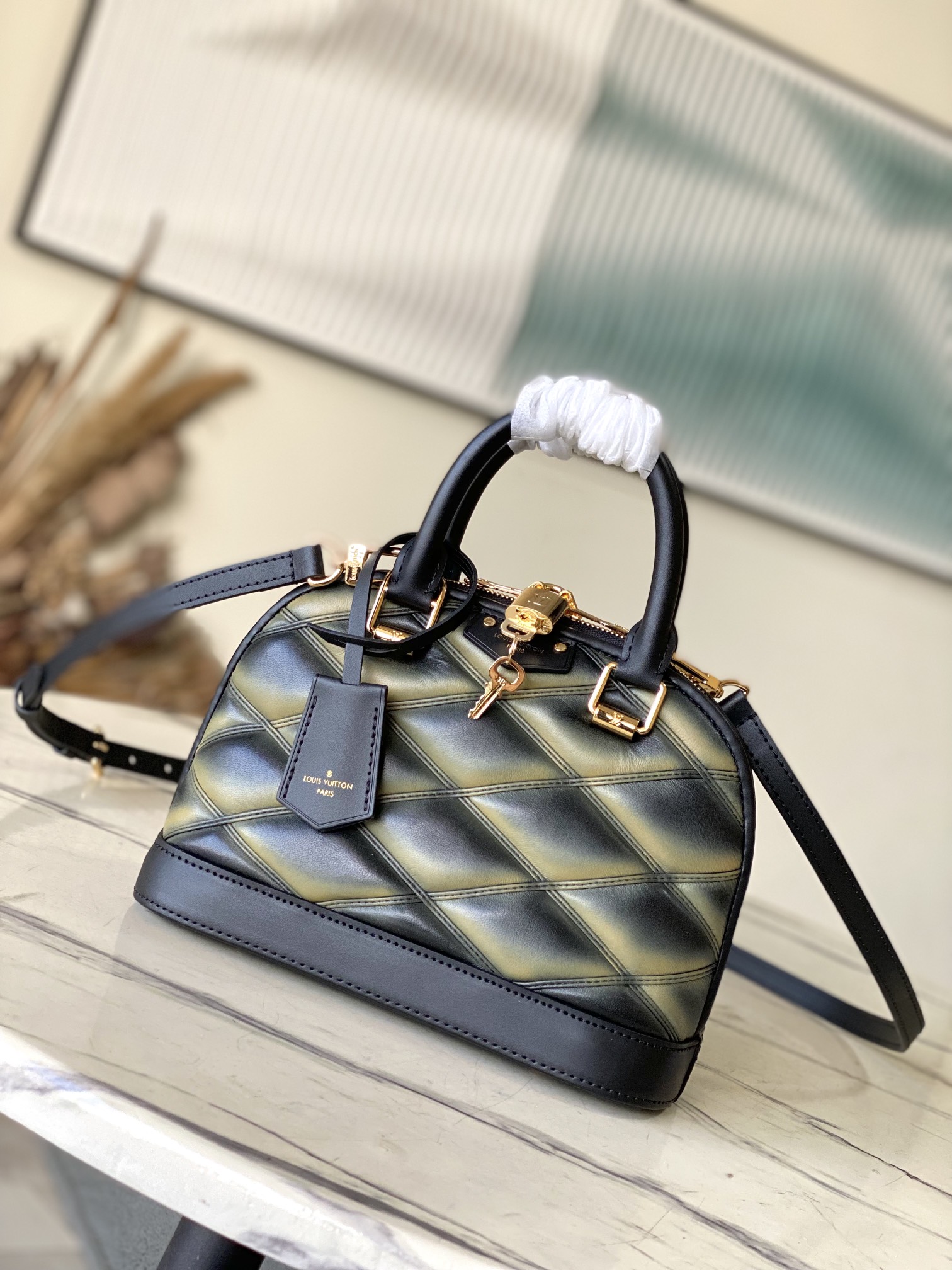 HSC-EE2A03B4DA36 Louis Vuitton Alma BB - Image 1