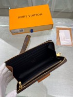 Louis Vuitton Wallet - Image 4