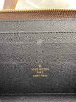 Louis Vuitton Wallet - Image 5