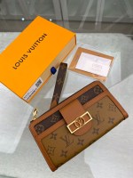 Louis Vuitton Wallet - Image 9