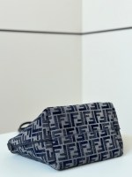 Fendi Roll Tote Bag - Image 4