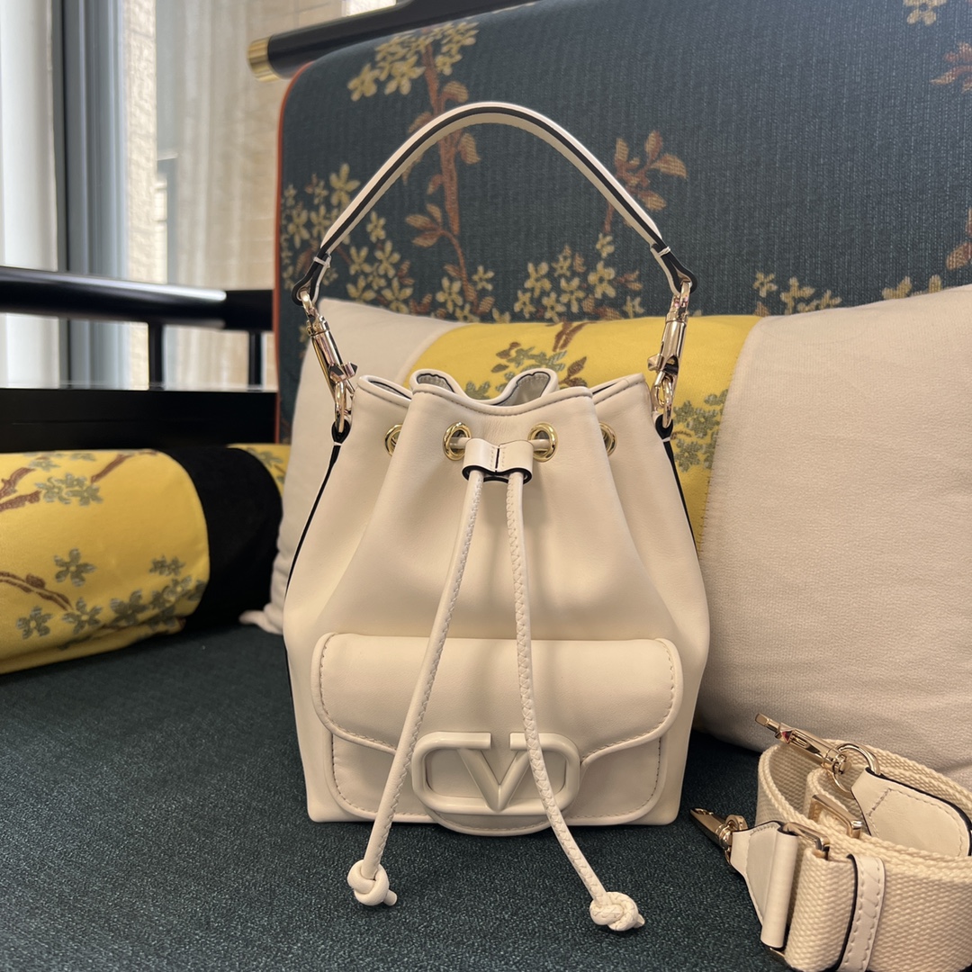 HSC-F1EB88F59D5D Valentino Garavani Bag - Image 1