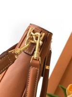 Celine SMALL CAMILLE 16 SOFT BAG IN SMOOTH CALFSKIN - Image 7