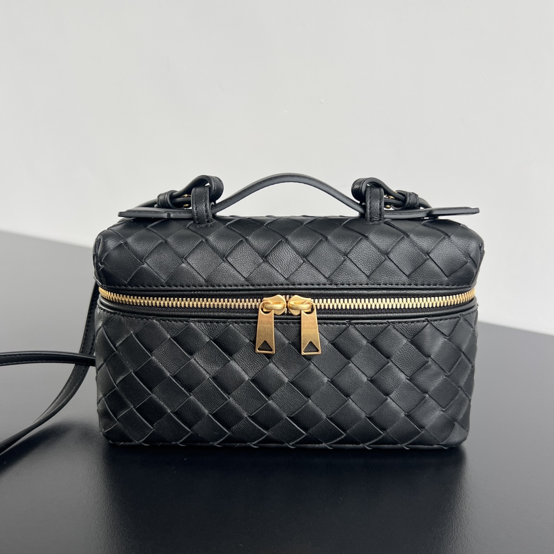 HSC-F400554A428B Bottega Veneta Bang Bang Vanity Case - Image 1