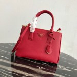 Medium Prada Galleria Saffiano leather bag