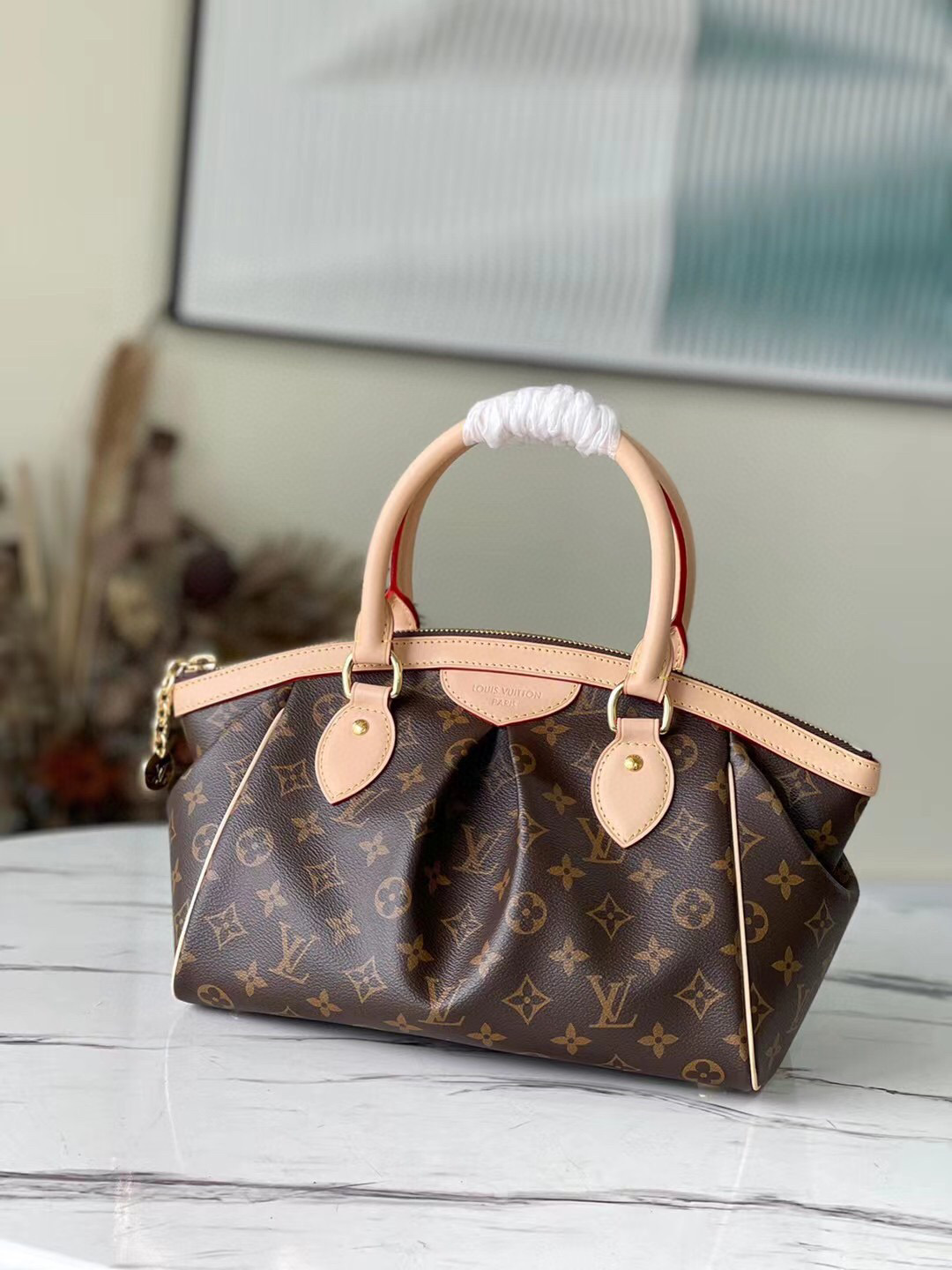 HSC-F5780C3C2A20 Louis Vuitton Tvoli - Image 1