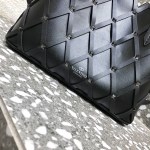 Valentino Beehive - Image 6