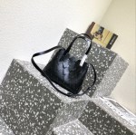 Valentino Beehive - Image 9