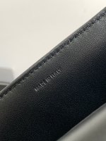 CELINE CHAIN SHOULDER BAG MATELASSE MONOCHROME - Image 9