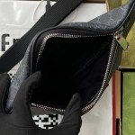Gucci Pocket Bag - Image 2