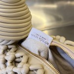 BOTTEGA VENETA BV Double Knot Top Handle Bag - Image 2