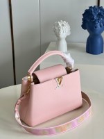 Louis Vuitton Capucines MM - Image 4