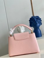 Louis Vuitton Capucines MM - Image 5